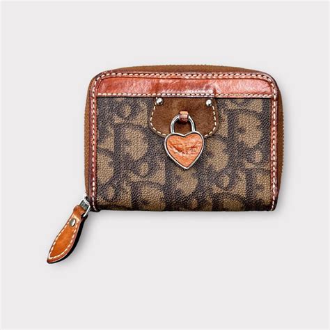 locket wallet